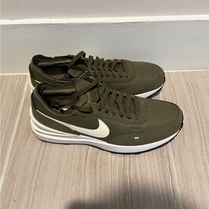 Nike Men’s Olive Green Sneakers with White Swoosh